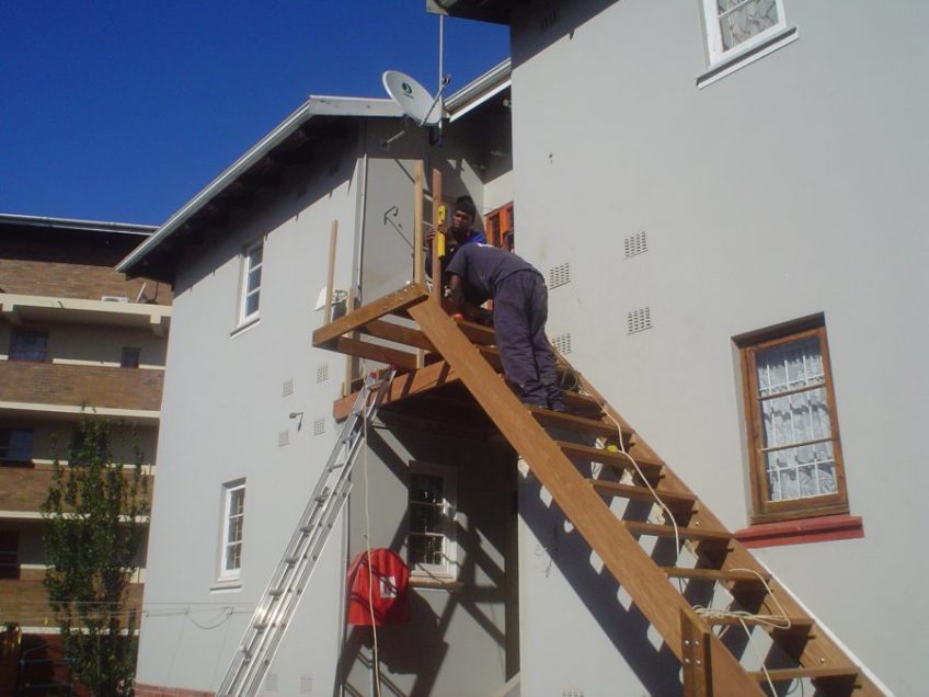Wooden stair builder