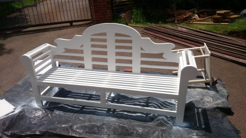 Outdoor Garden and Patio Furniture - Lutyens Bench