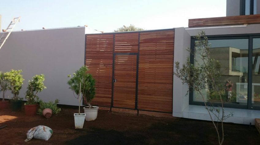 Steel and Wooden Gate Umhlanga, Durban June 2015 1