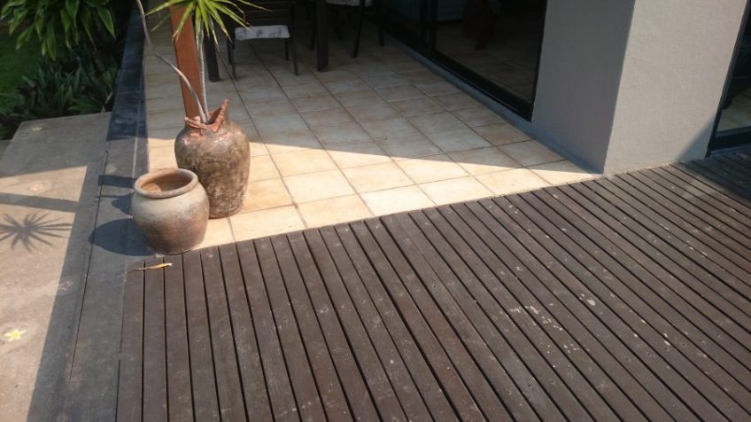 Timber Pool Deck Old Durban September 2015 7