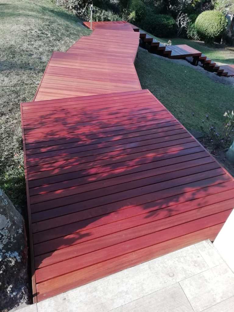 Floating wooden balau walkway