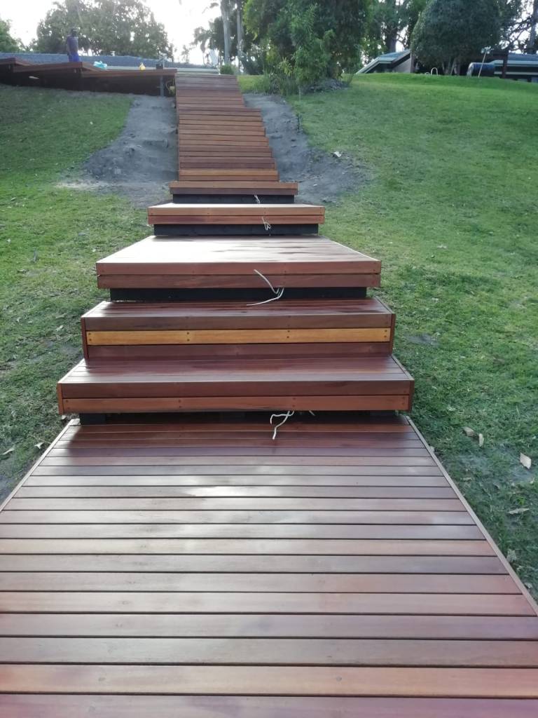 Floating wooden balau walkway