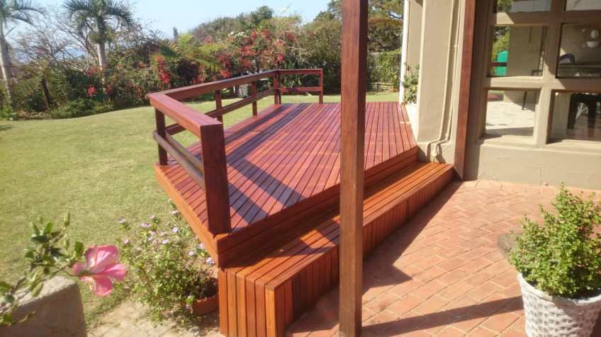 Wooden sundeck in balau